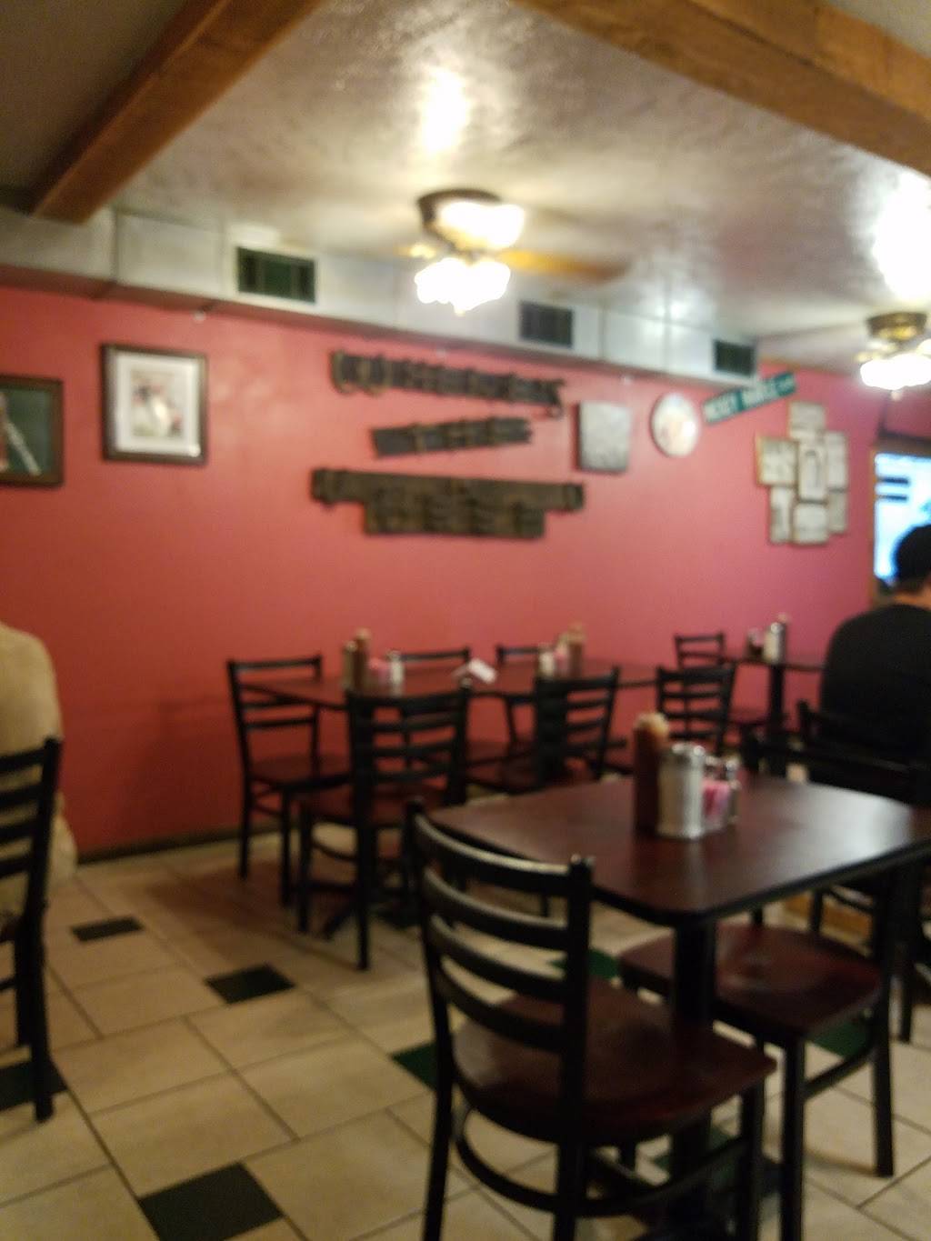 David White | restaurant | 209 S Mickey Mantle Blvd, Commerce, OK 74339, USA | 9186754229 OR +1 918-675-4229