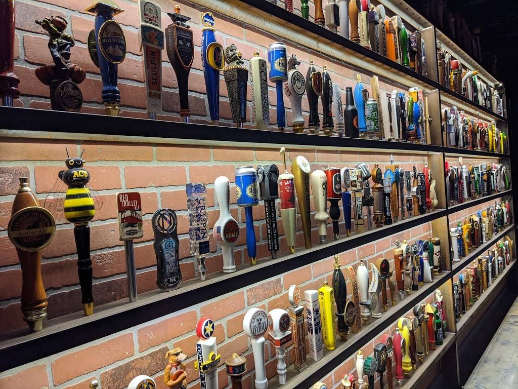 Social Beer Garden HTX | restaurant | 3101 San Jacinto St, Houston, TX 77004, USA | 7136369357 OR +1 713-636-9357