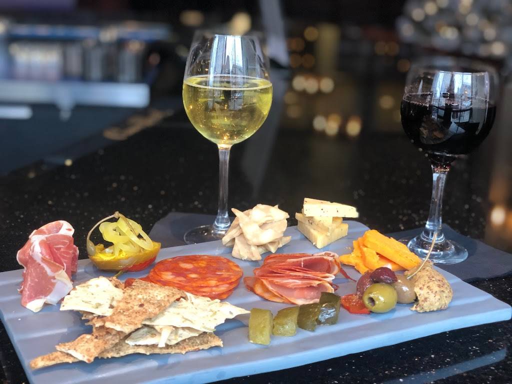 BLU Plate | restaurant | 45 E Market St, Akron, OH 44308, USA | 3302521190 OR +1 330-252-1190