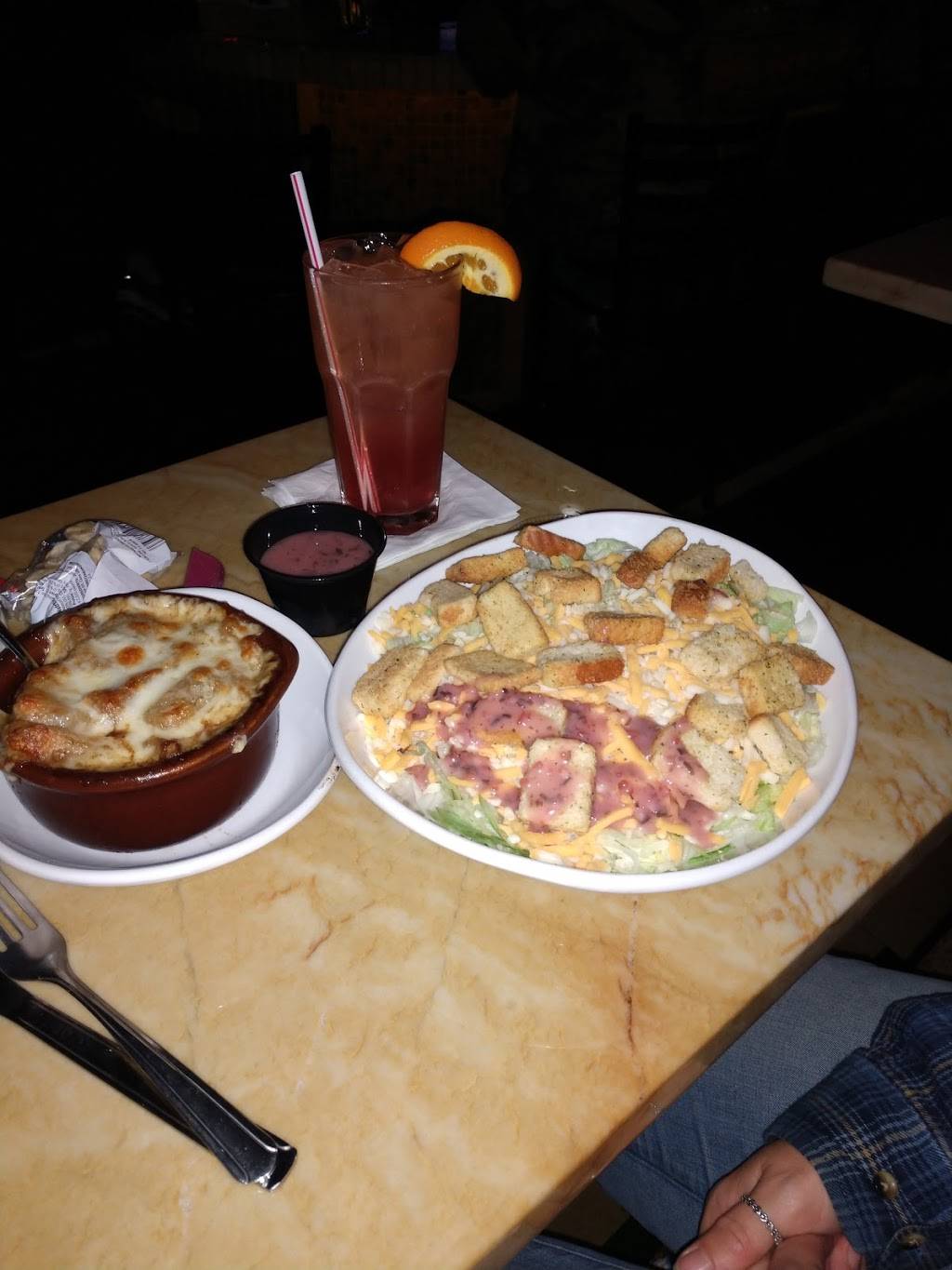 Legends Sports Cafe | restaurant | 3235 W Thompson Rd, Fenton, MI 48430, USA | 8107149100 OR +1 810-714-9100