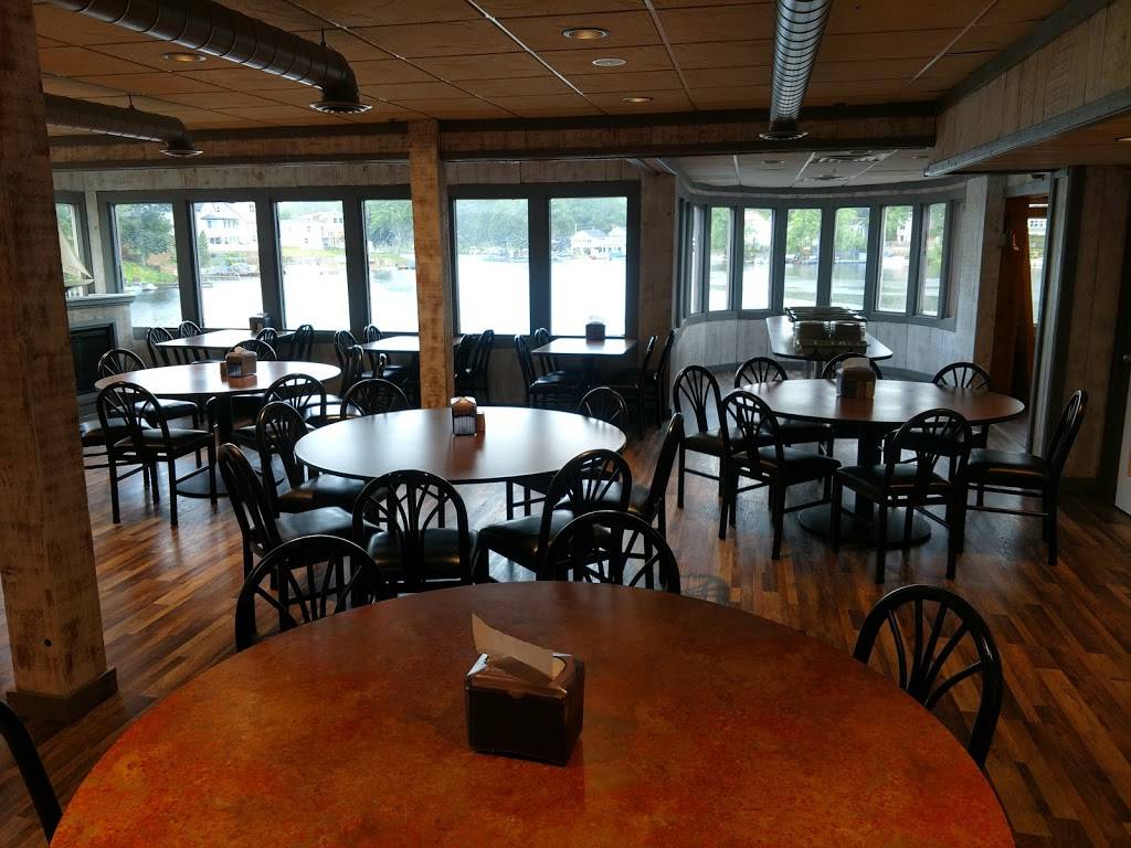 Harbor Front Grille and Party Center | restaurant | 562 Portage Lakes Drive, Akron, OH 44319, USA | 3306441664 OR +1 330-644-1664