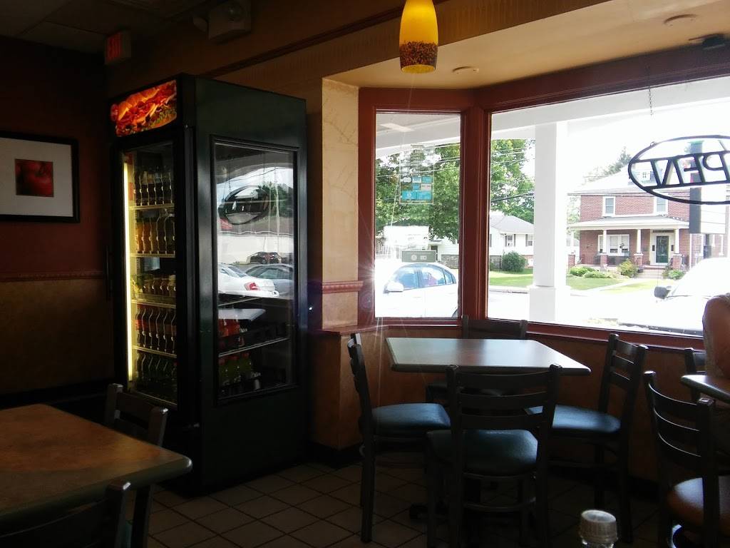 Subway | restaurant | 240 Manor Ave, Millersville, PA 17551, USA | 7178716597 OR +1 717-871-6597