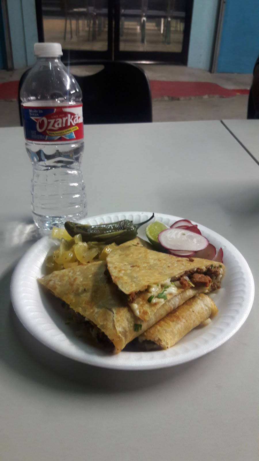 Tacos El Jarocho Veracruzano | restaurant | 1430 S New Braunfels Ave, San Antonio, TX 78210, USA | 2108527930 OR +1 210-852-7930