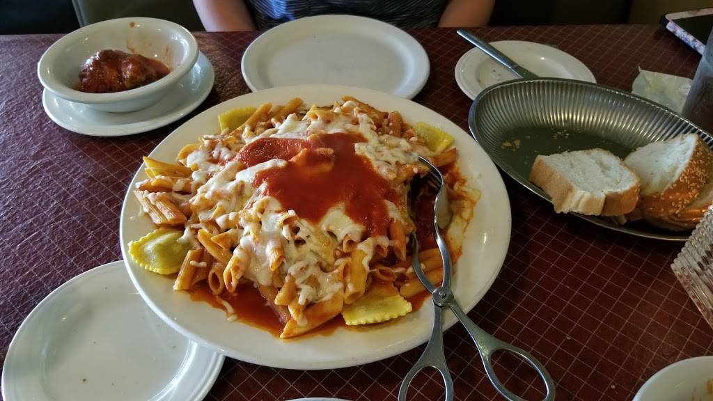 Salvatores | restaurant | 12801 E US Hwy 40, Independence, MO 64055, USA | 8167372400 OR +1 816-737-2400