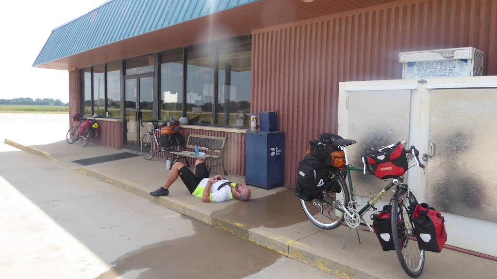 Oasis Convenience Store | restaurant | 33904 W State 50 Rd, Sylvia, KS 67581, USA | 6204862322 OR +1 620-486-2322