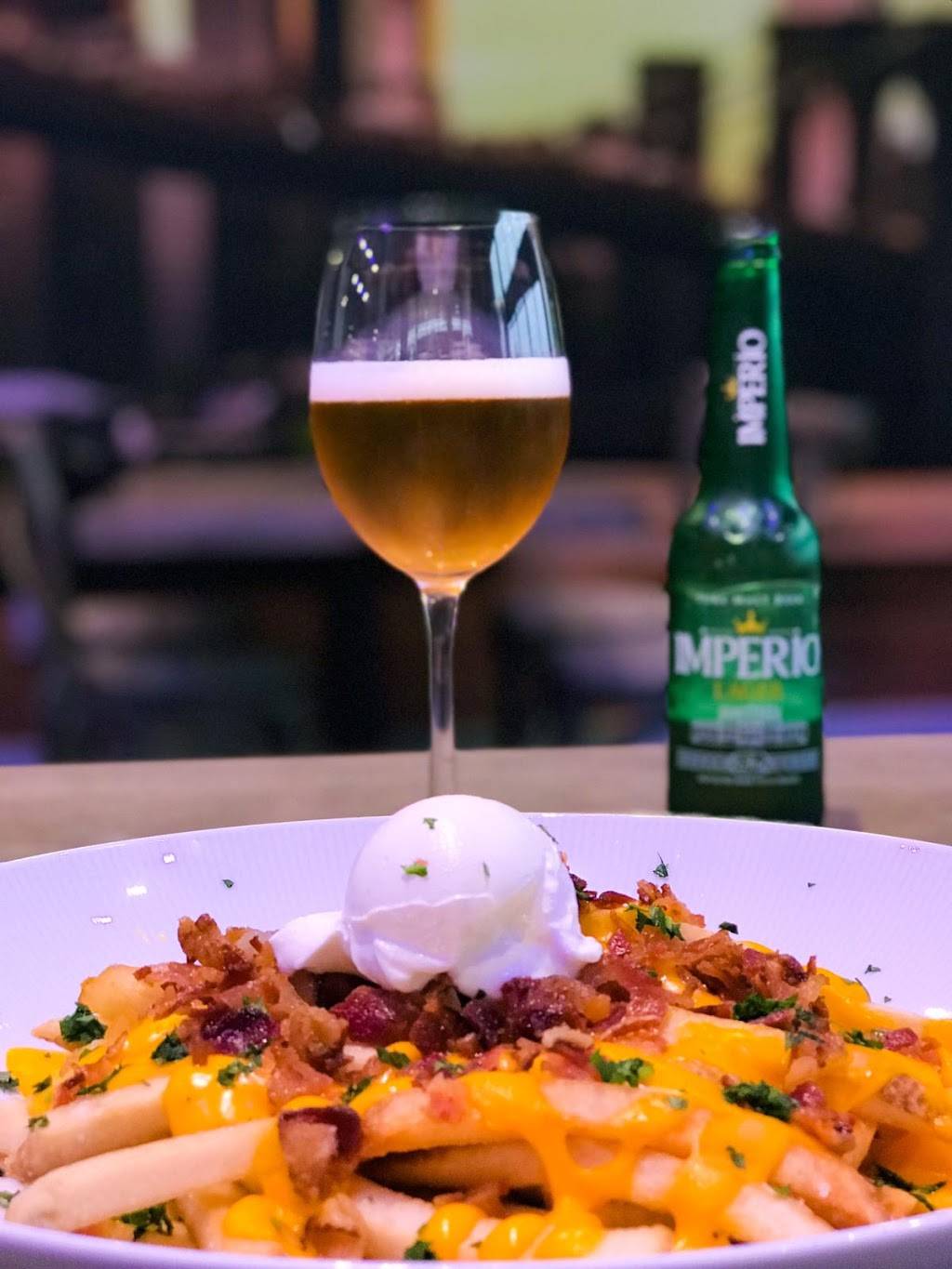 The Meating Point | restaurant | 7430 Brooklyn Drive, Kissimmee, FL 34747, USA | 4075643322 OR +1 407-564-3322