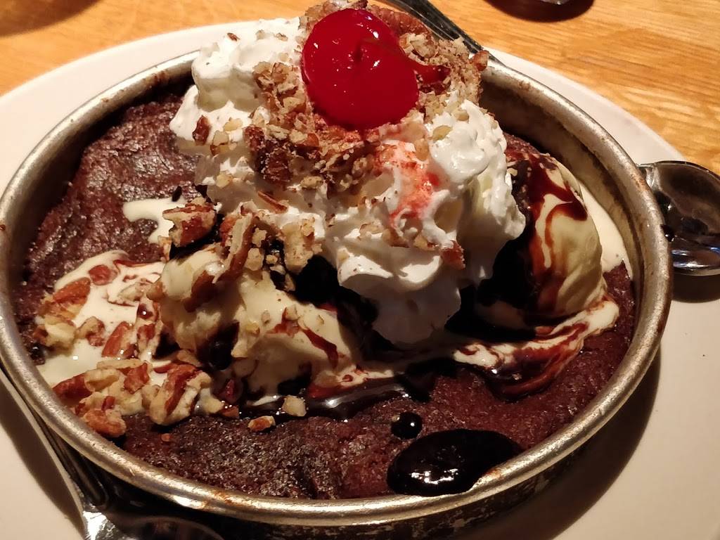 BJs Restaurant & Brewhouse | restaurant | 8285 Red Bug Lake Rd, Oviedo, FL 32765, USA | 4072782080 OR +1 407-278-2080