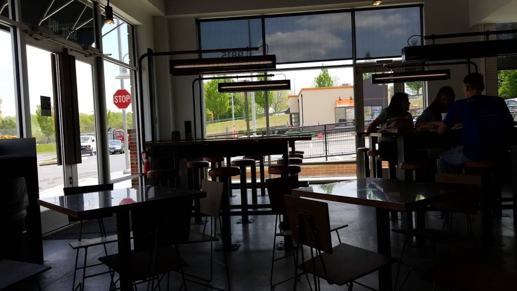 Chipotle Mexican Grill | restaurant | 9815 Main St Ste 104, Damascus, MD 20872, USA | 2406683260 OR +1 240-668-3260