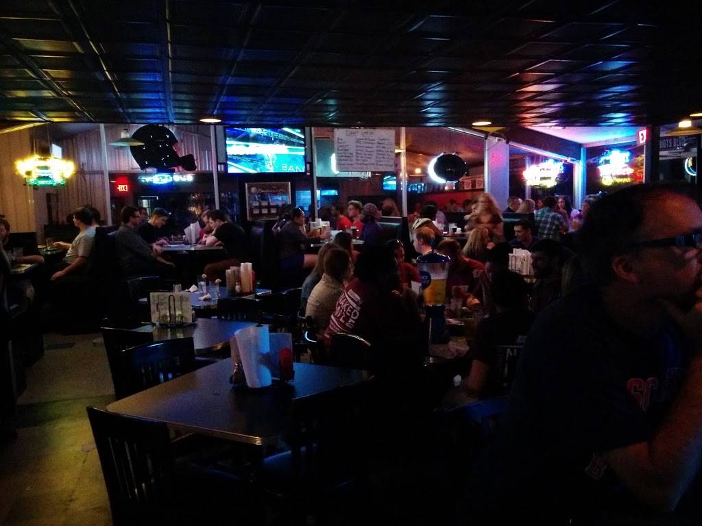 Wings Over Amherst | restaurant | 10 University Dr, Amherst, MA 01002, USA | 4135499464 OR +1 413-549-9464