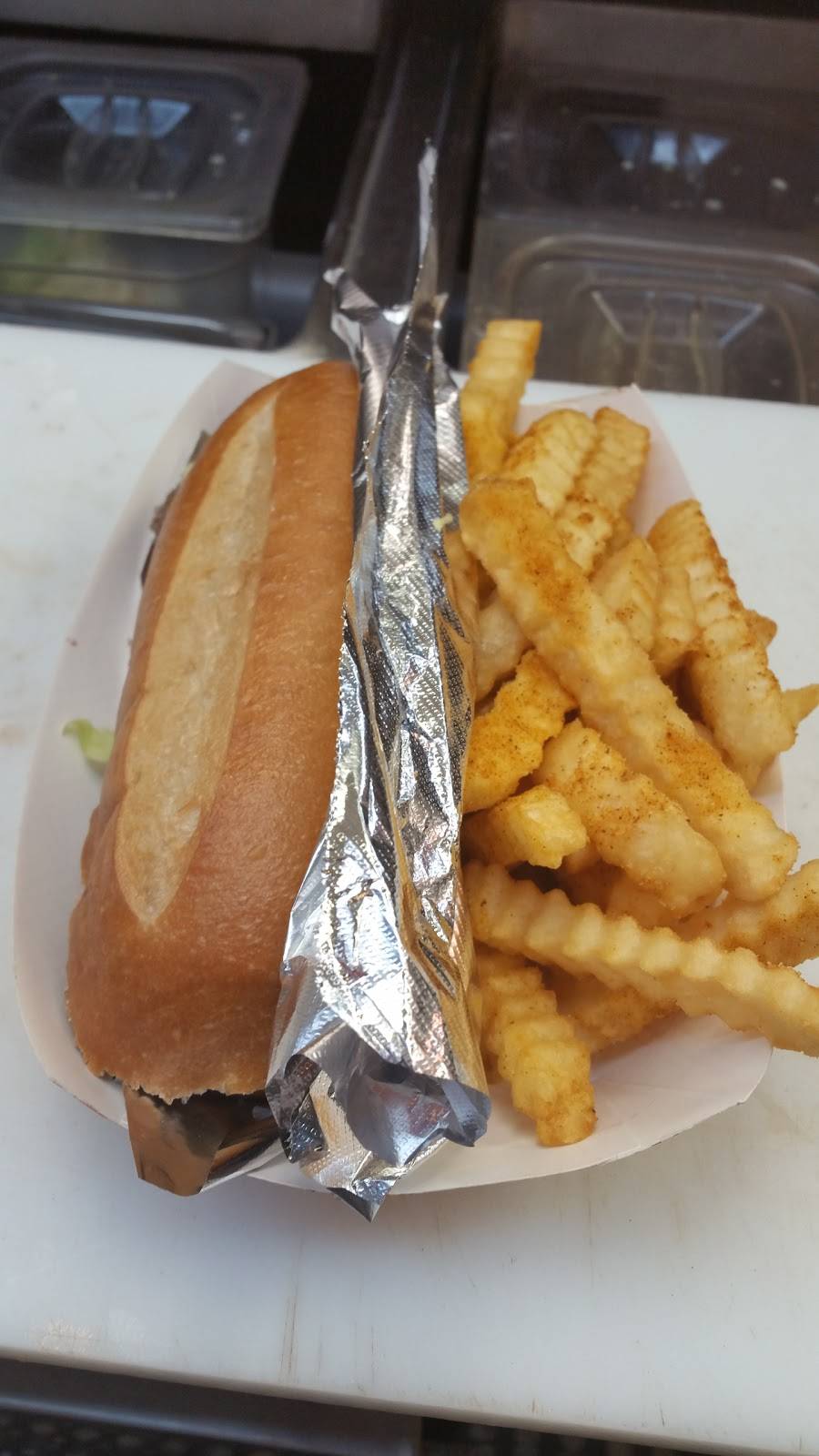 Shawtys Grill | restaurant | 1620 E Raleigh Blvd, Rocky Mount, NC 27801, USA | 2523168110 OR +1 252-316-8110