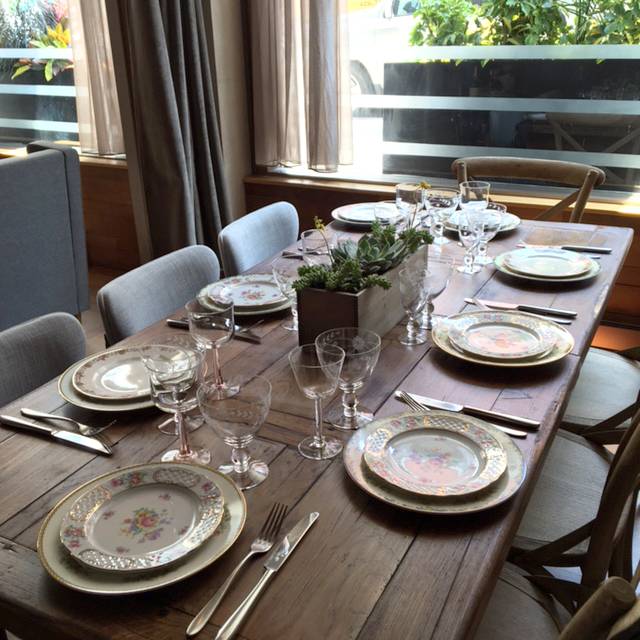 Graffiti Earth | restaurant | 190 Church St, New York, NY 10013, USA | 2125429440 OR +1 212-542-9440