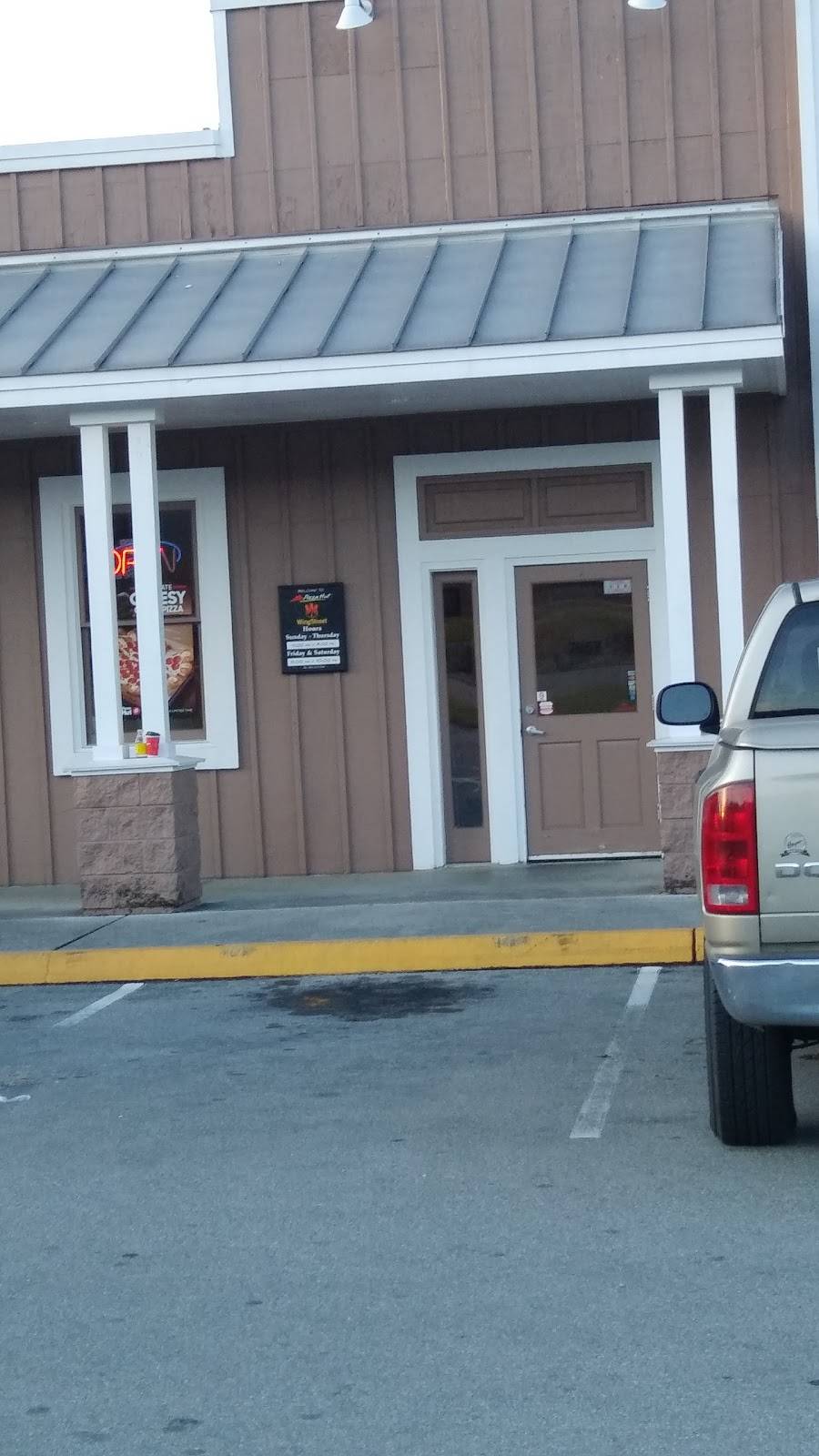 Pizza Hut | meal takeaway | 7955 E Lamar Alexander Pkwy, Townsend, TN 37882, USA | 8654486676 OR +1 865-448-6676