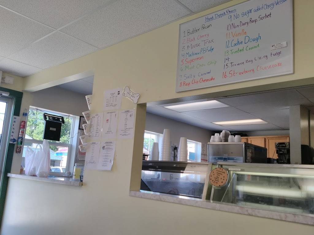 Ikes Ice Cream Shack | restaurant | 119 W Lake St, Crystal, MI 48818, USA | 9895844321 OR +1 989-584-4321