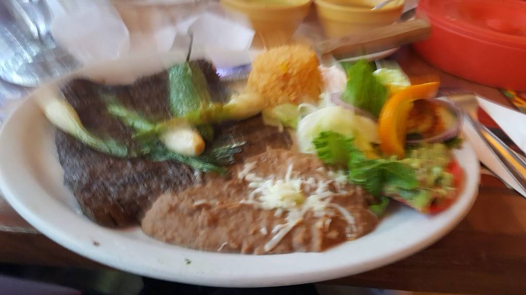 Los Fernandez Taqueria | restaurant | 1156 Irving Park Rd, Streamwood, IL 60107, USA | 6308309411 OR +1 630-830-9411