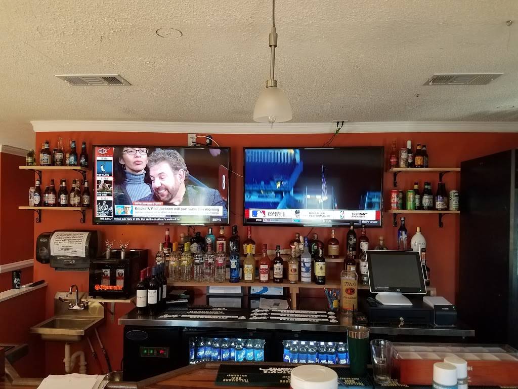 Small Bar Matthews | restaurant | 4320 Potter Rd, Stallings, NC 28104, USA | 7047699656 OR +1 704-769-9656