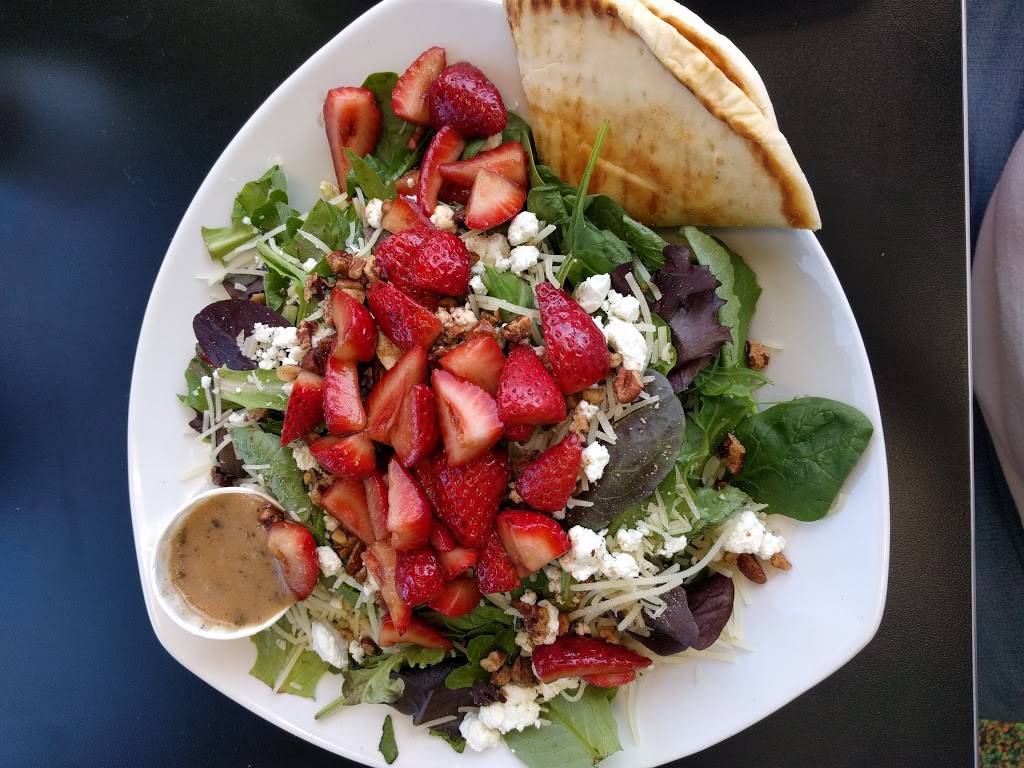 Lettuce Toss It | restaurant | 15934 Los Serranos Country Club Dr, Chino Hills, CA 91709, USA | 9096069995 OR +1 909-606-9995