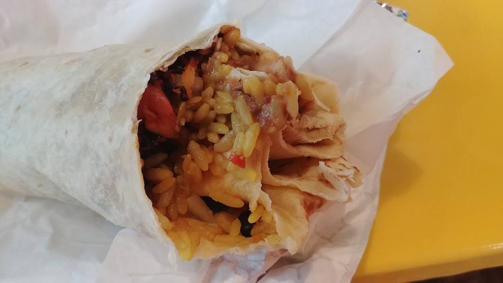 Fuzzys Taco Shop | restaurant | 921 Blairs Ferry Rd NE #150, Cedar Rapids, IA 52402, USA | 3193931180 OR +1 319-393-1180