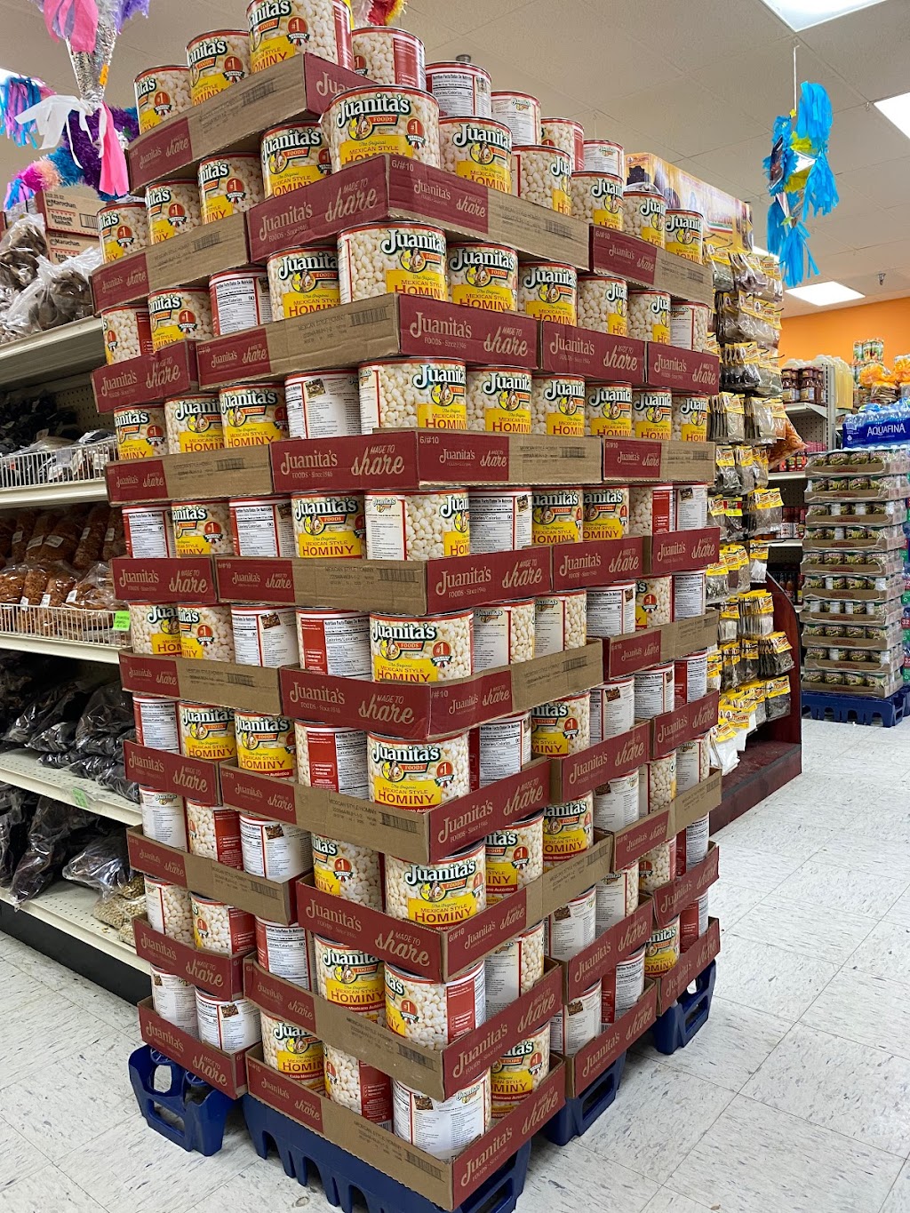 Supermercado El Cajolense | bakery | 810 1st Ave E, Shakopee, MN 55379, USA | 9524458239 OR +1 952-445-8239