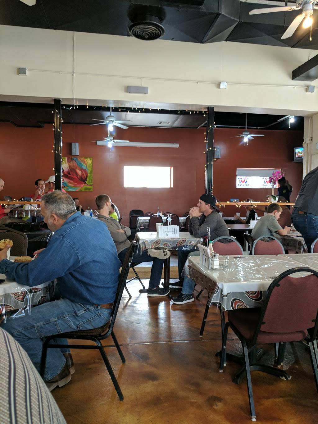 Marks Outing | restaurant | 1624 E Commerce St, San Antonio, TX 78205, USA | 2102998110 OR +1 210-299-8110