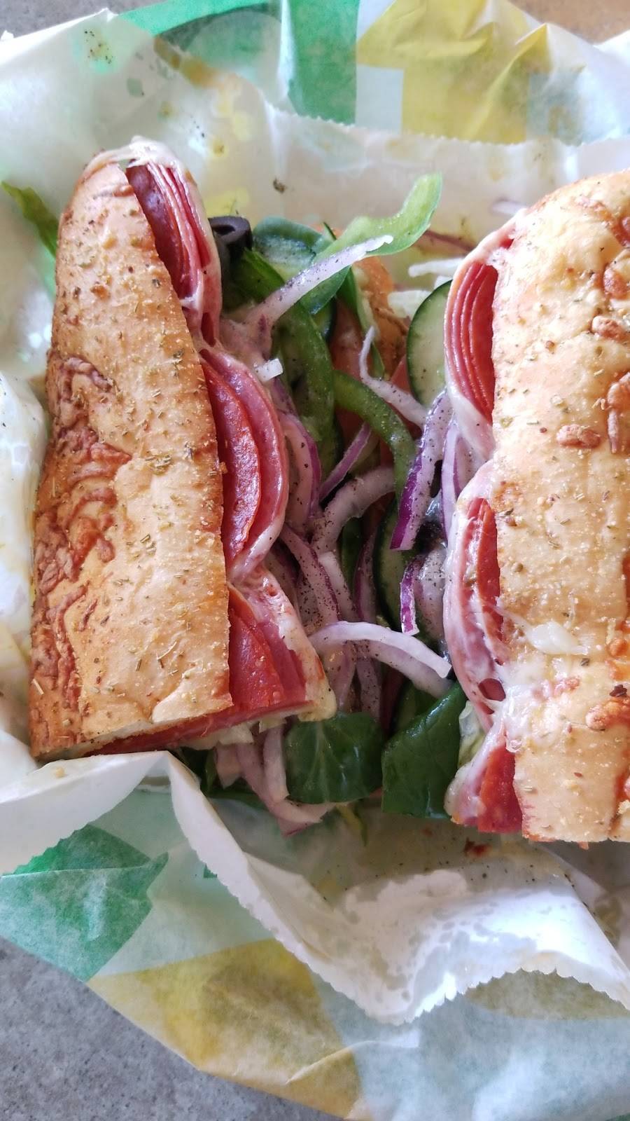 Subway | restaurant | 2923 Linden Ave, Dayton, OH 45410, USA | 9372568233 OR +1 937-256-8233