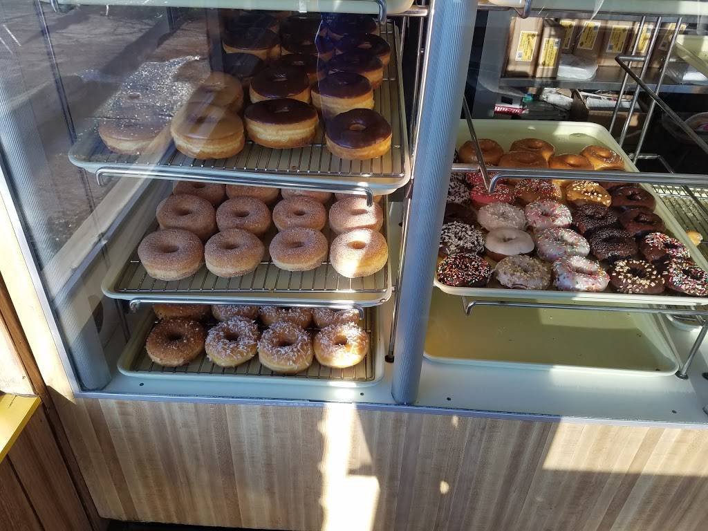 Mendota Donuts | bakery | 570 Derrick Ave, Mendota, CA 93640, USA | 5596554982 OR +1 559-655-4982
