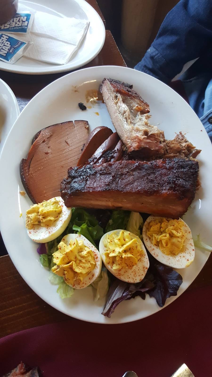 Earls Rib Palace | restaurant | 2121 S Broadway, Edmond, OK 73013, USA | 4057151166 OR +1 405-715-1166