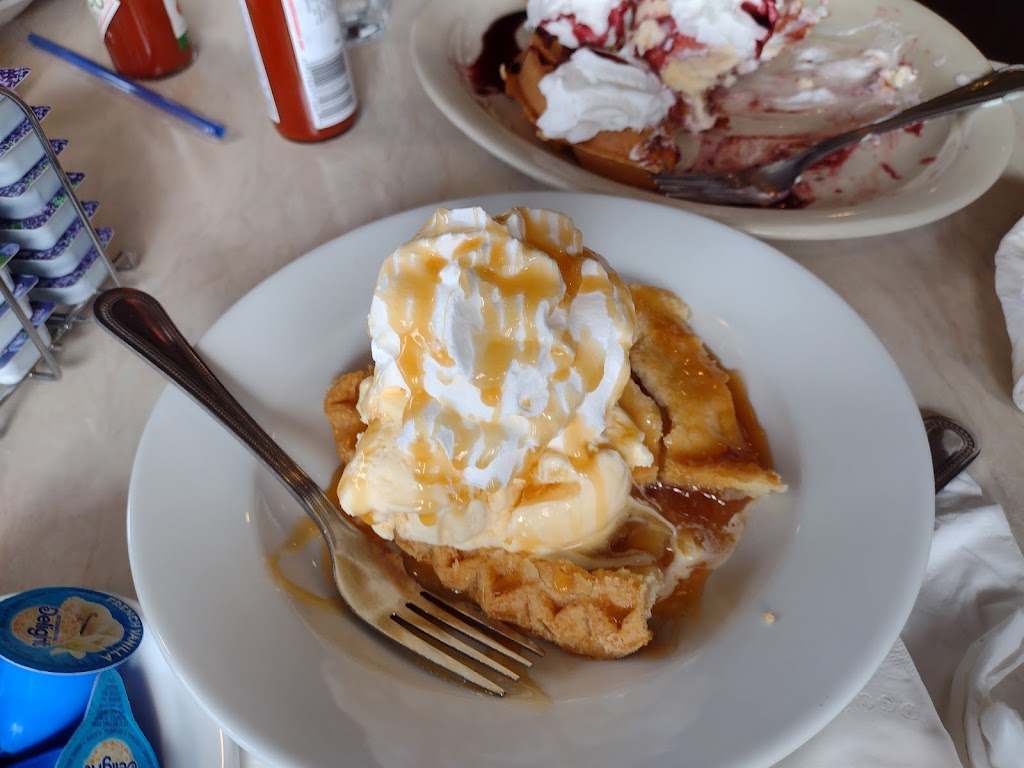 Kristinas Restaurant | restaurant | 250 W 5th St, Eureka, CA 95501, USA | 7074443322 OR +1 707-444-3322