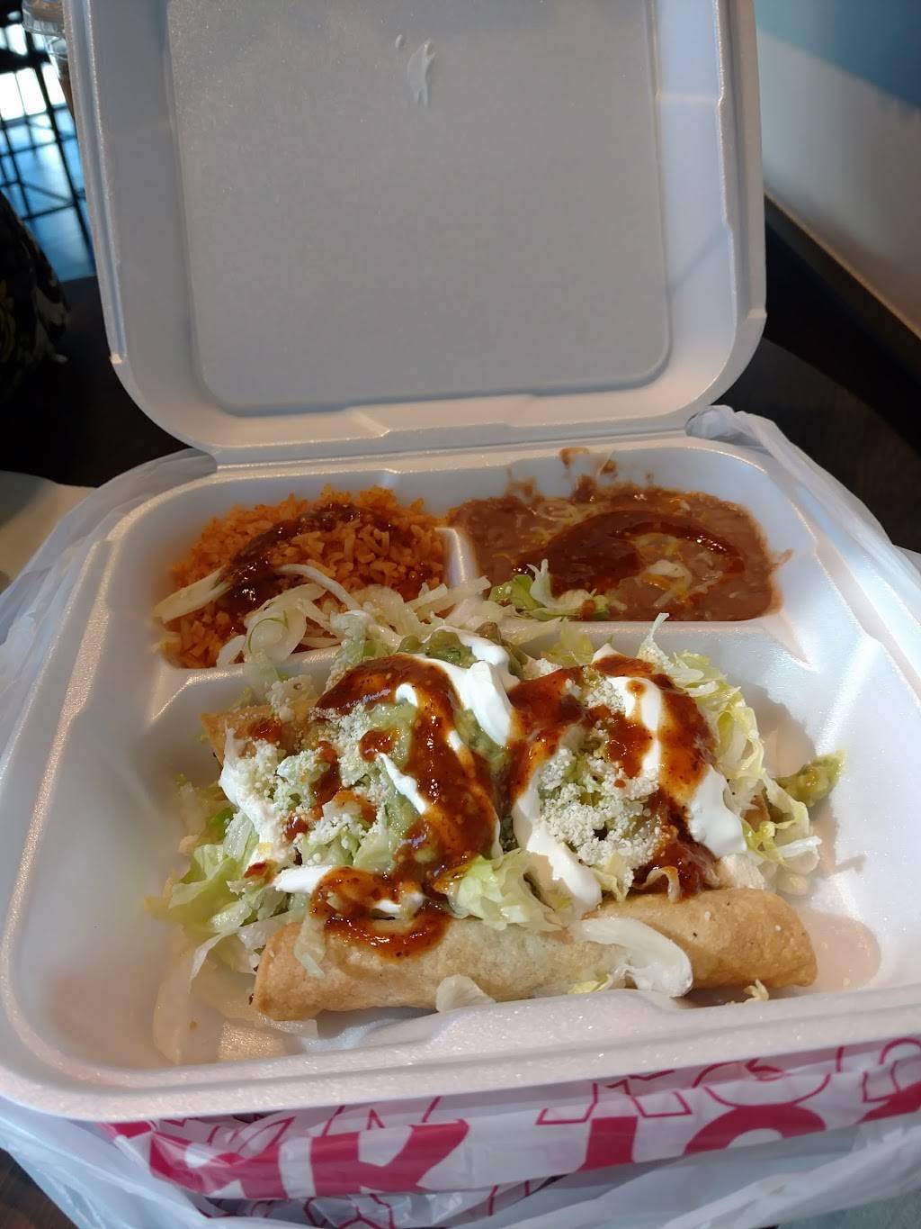 Jalapeños Mexican Grill | restaurant | 1929 W Artesia Blvd, Compton, CA 90220, USA | 3109284212 OR +1 310-928-4212