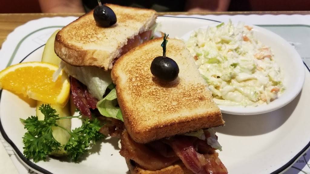 Pea Soup Andersens | restaurant | 12411 CA-33, Gustine, CA 95322, USA | 2098261685 OR +1 209-826-1685