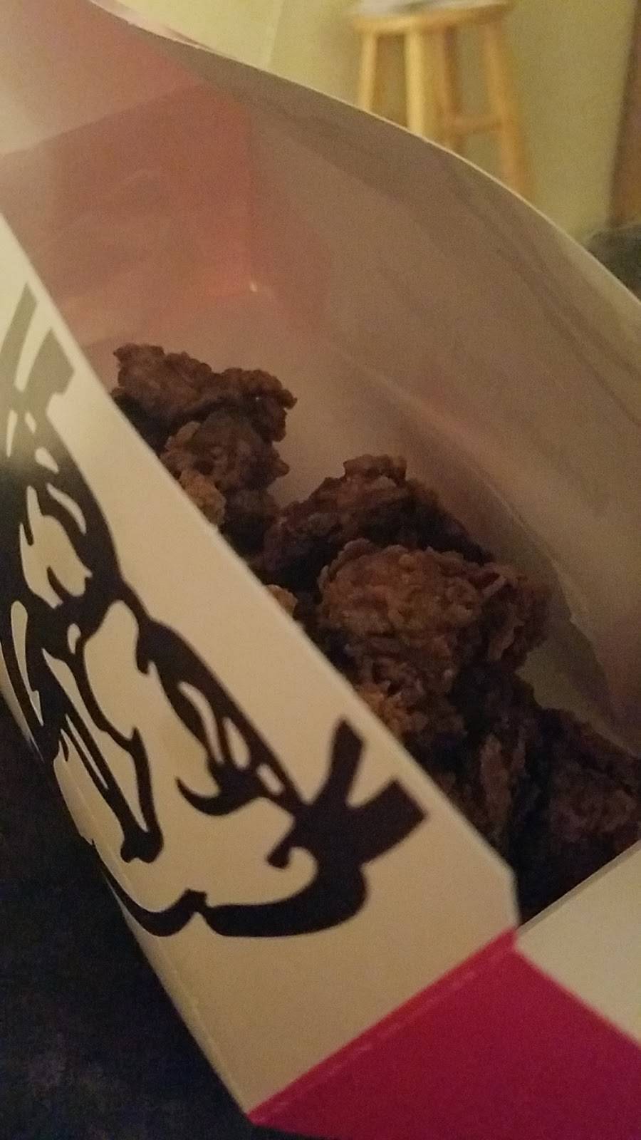 KFC | restaurant | 1901 32nd St, Northport, AL 35476, USA | 2053395666 OR +1 205-339-5666