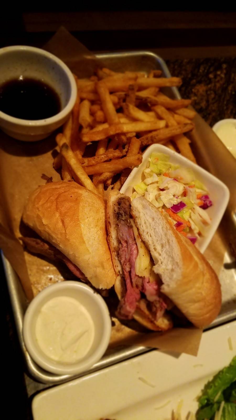 BJs Restaurant & Brewhouse | restaurant | 2514 W International Speedway Blvd, Daytona Beach, FL 32114, USA | 3862262005 OR +1 386-226-2005