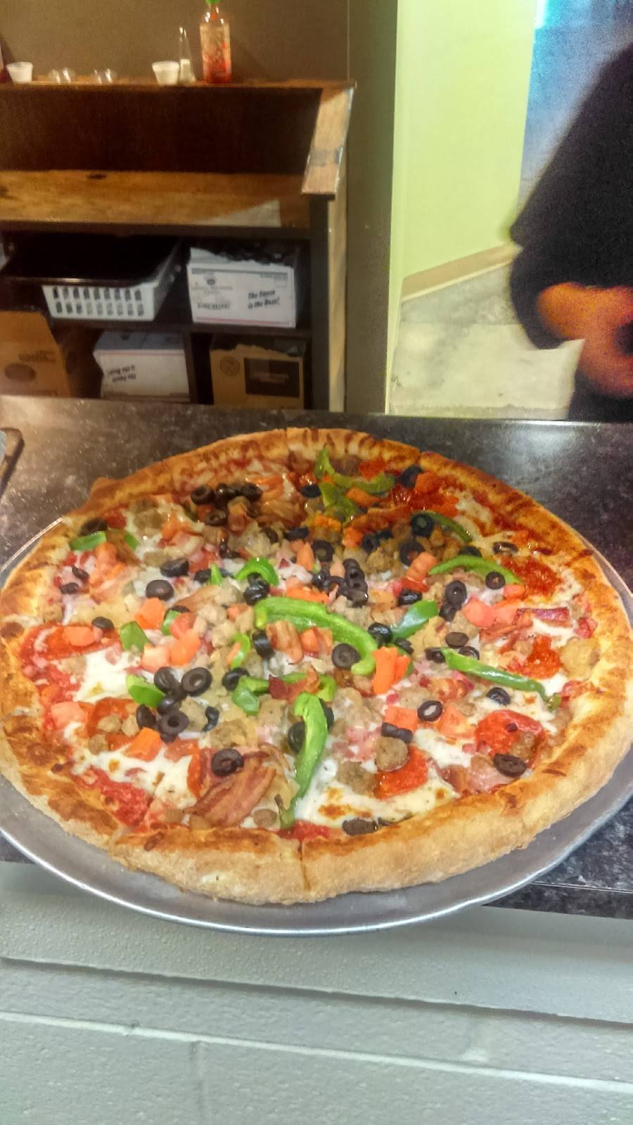 The Roadhouse | restaurant | Bldg. 3542, E St, MCAS Cherry Point, NC 28533, USA | 2524665555 OR +1 252-466-5555