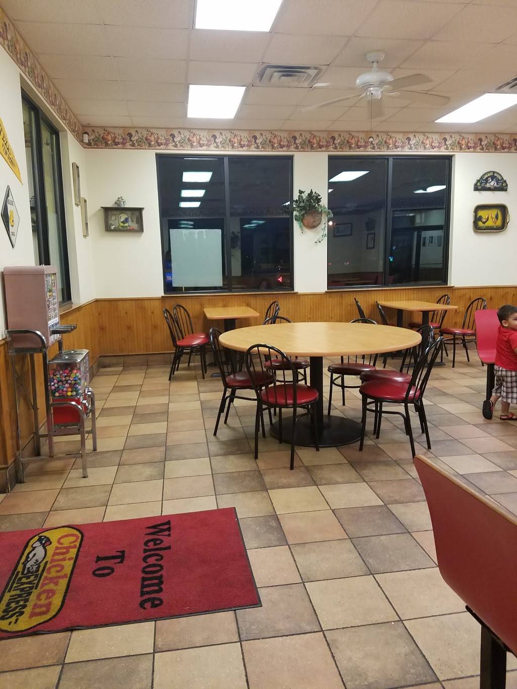 Chicken Express | restaurant | 910 N Hwy 123 Bypass, Seguin, TX 78155, USA | 8303798555 OR +1 830-379-8555