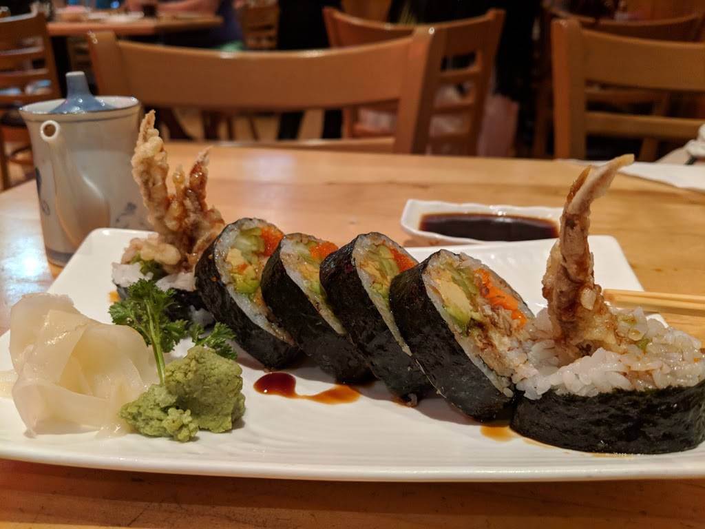 Endo Sushi | restaurant | 2159, 3000 Washington Blvd, Arlington, VA 22201, USA | 7032437799 OR +1 703-243-7799