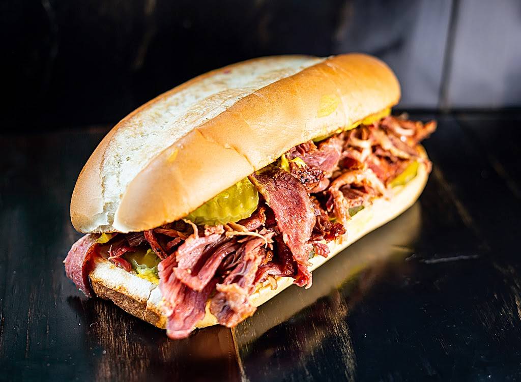 Queens Burgers - Tujunga | restaurant | 6705 Foothill Blvd, Tujunga, CA 91042, USA | 8183532495 OR +1 818-353-2495