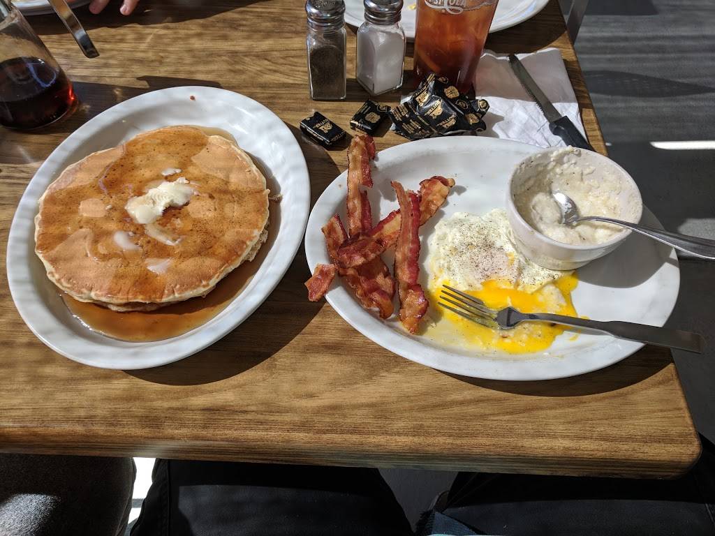 The Wooden Spoon Diner | restaurant | 865 Lithia Pinecrest Rd, Brandon, FL 33511, USA | 8136555556 OR +1 813-655-5556