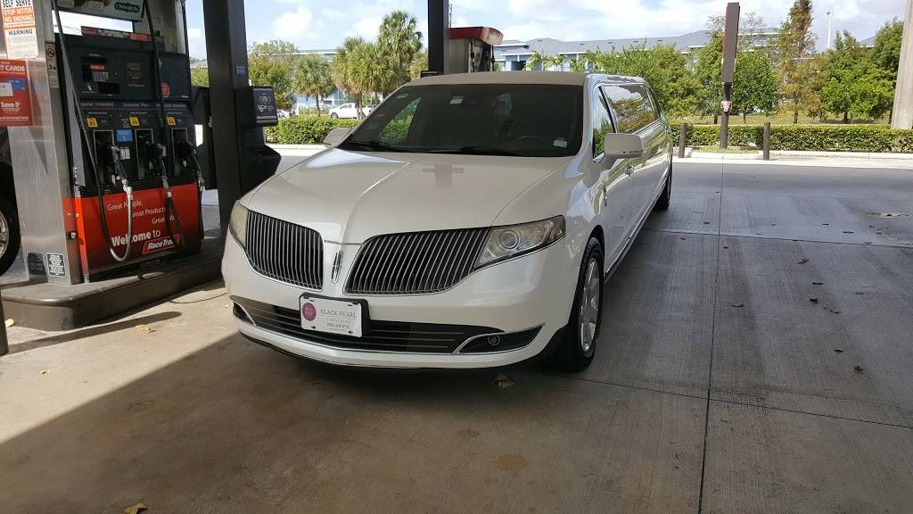 RaceTrac | bakery | 1410 W, 2328, FL-84, Fort Lauderdale, FL 33315, USA | 9547680201 OR +1 954-768-0201