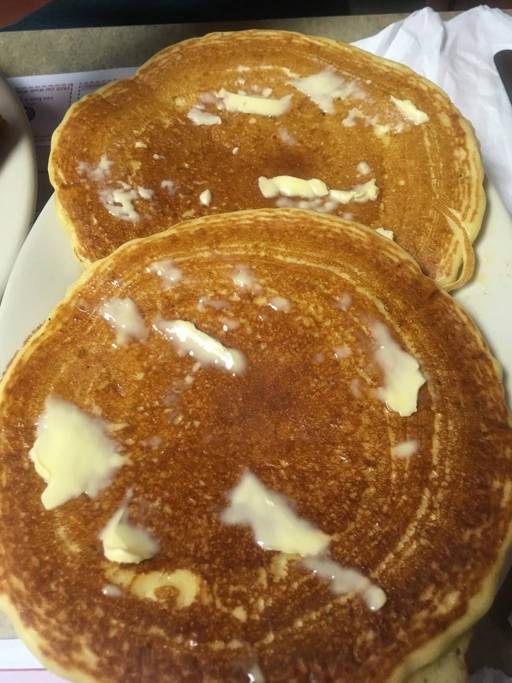 Quarryville Family Restaurant | restaurant | 134 E State St, Quarryville, PA 17566, USA | 7177865073 OR +1 717-786-5073