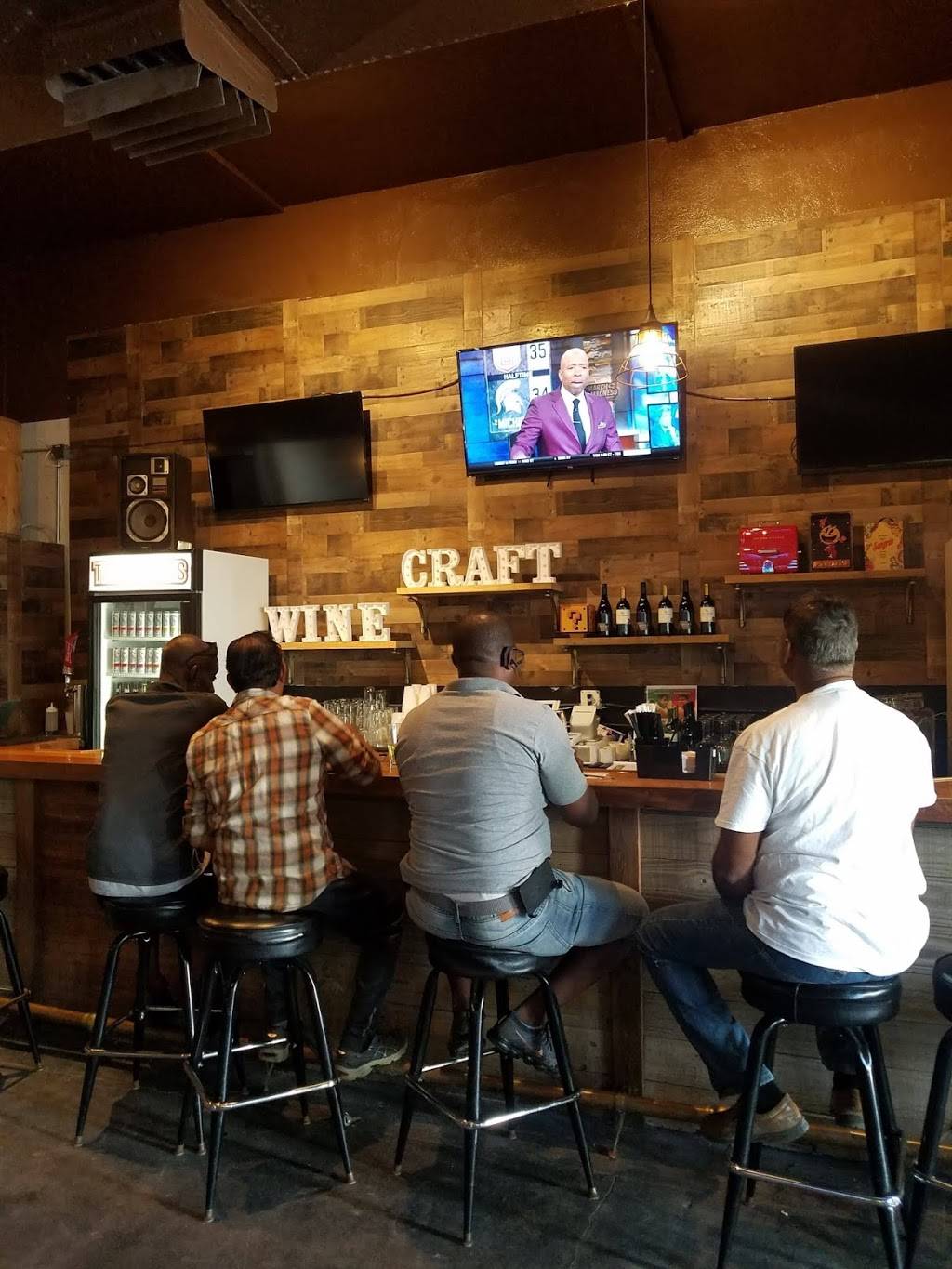 Throwbacks Sanford | restaurant | 418 Sanford Ave, Sanford, FL 32771, USA | 4079423126 OR +1 407-942-3126