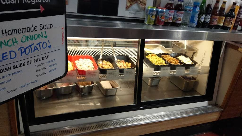 Lil Guys | meal takeaway | 2010 N Damen Ave, Chicago, IL 60647, USA | 7733946900 OR +1 773-394-6900