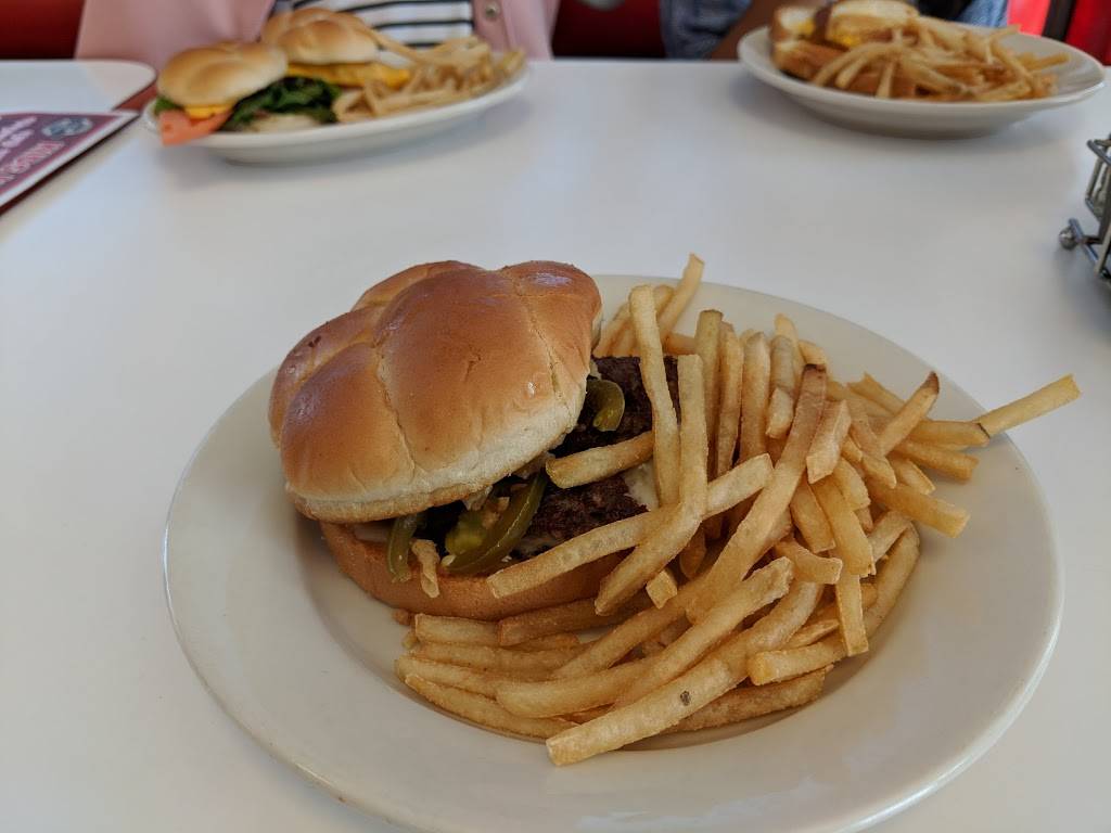 Steak n Shake | restaurant | 9431 Philips Hwy, Jacksonville, FL 32256, USA | 9045199913 OR +1 904-519-9913