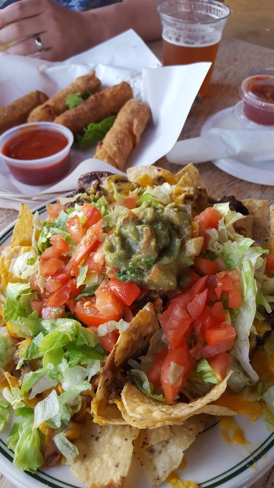 Crossroads Restaurant & Bar | restaurant | 20915 Park Ave, Mundelein, IL 60060, USA | 8479499009 OR +1 847-949-9009