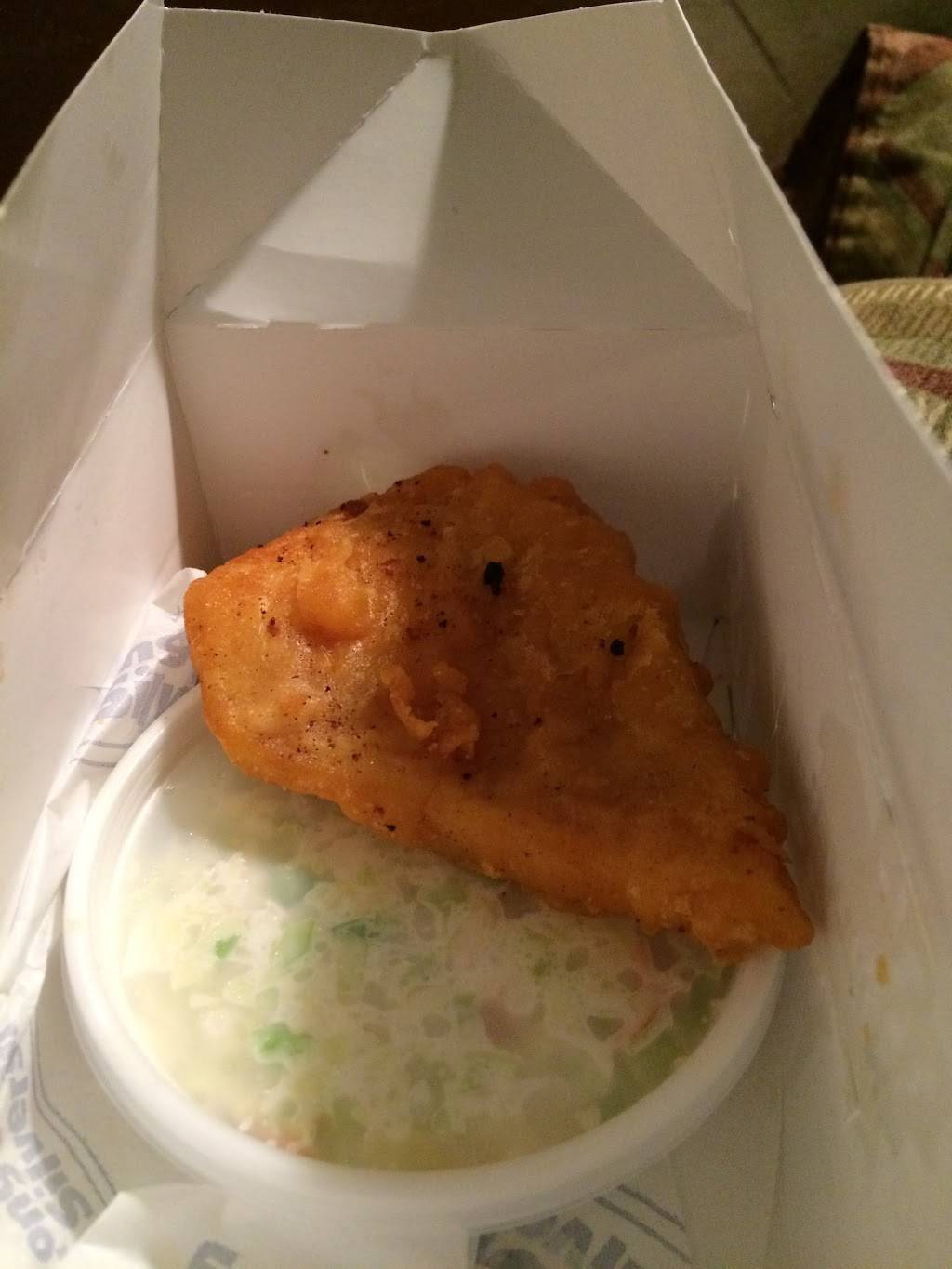 Long John Silvers | restaurant | 810 Watertower Ln, West Carrollton, OH 45449, USA | 9378667651 OR +1 937-866-7651