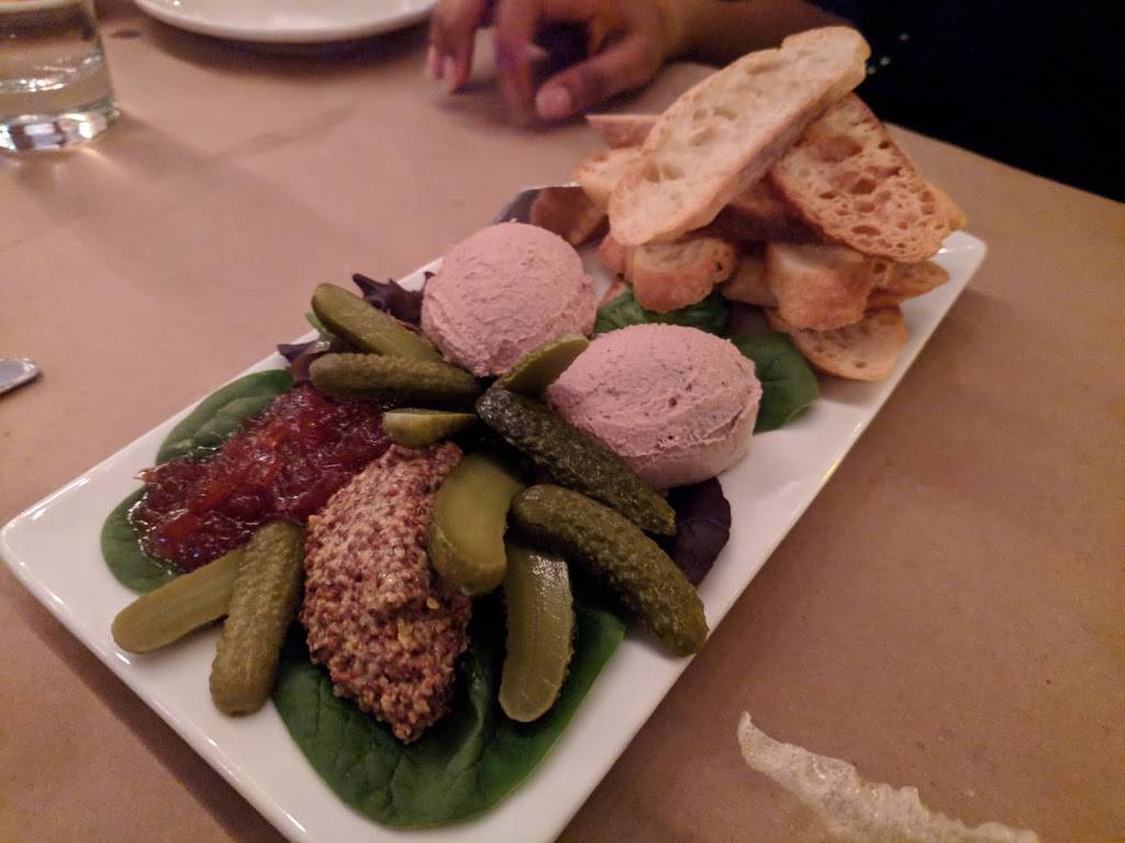 The Barley Neck Inn | restaurant | 5 Beach Rd, Orleans, MA 02653, USA | 5082550212 OR +1 508-255-0212