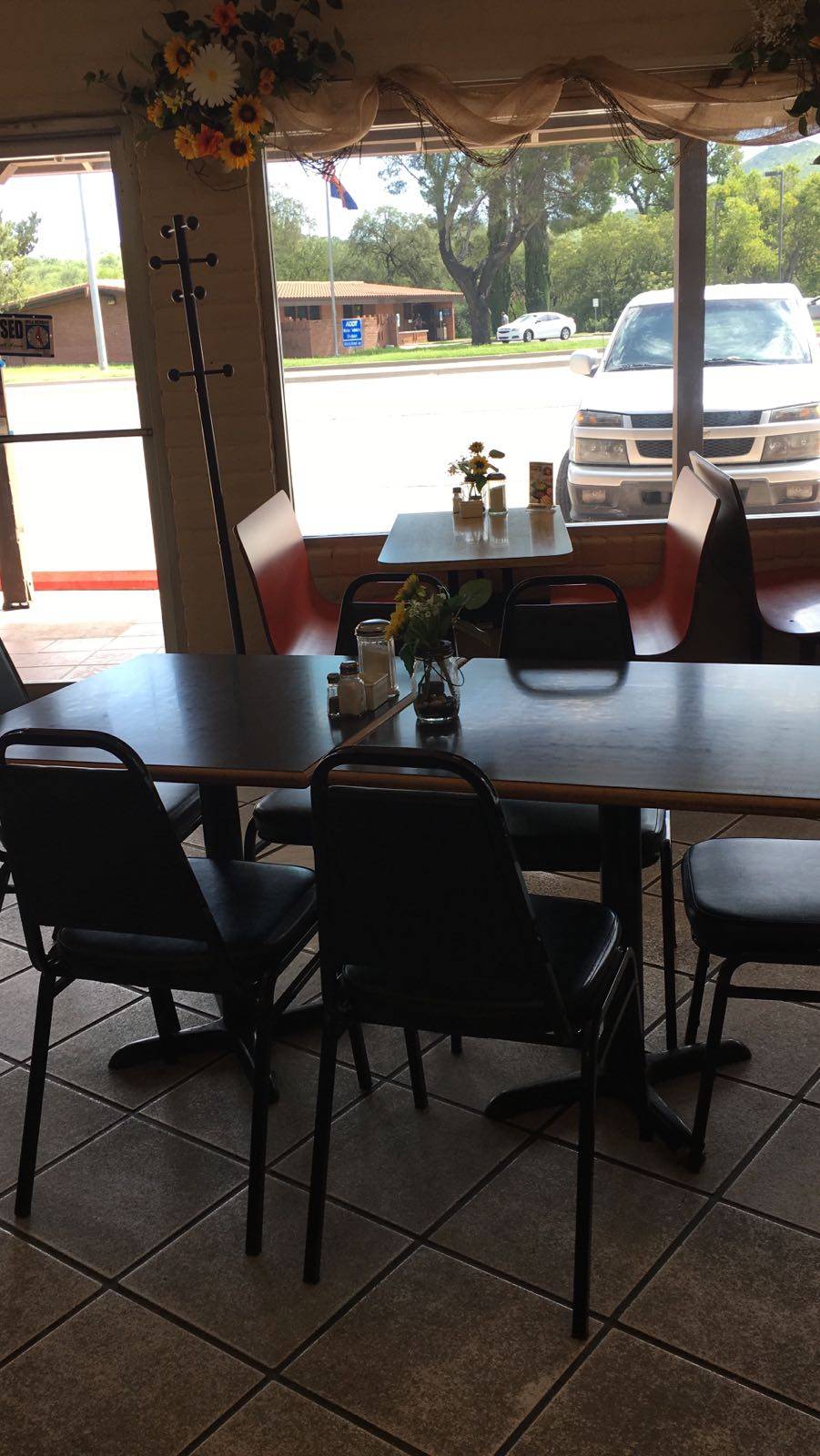 El Ramffles | restaurant | 2981 N Grand Ave #3, Nogales, AZ 85621, USA | 5207614452 OR +1 520-761-4452