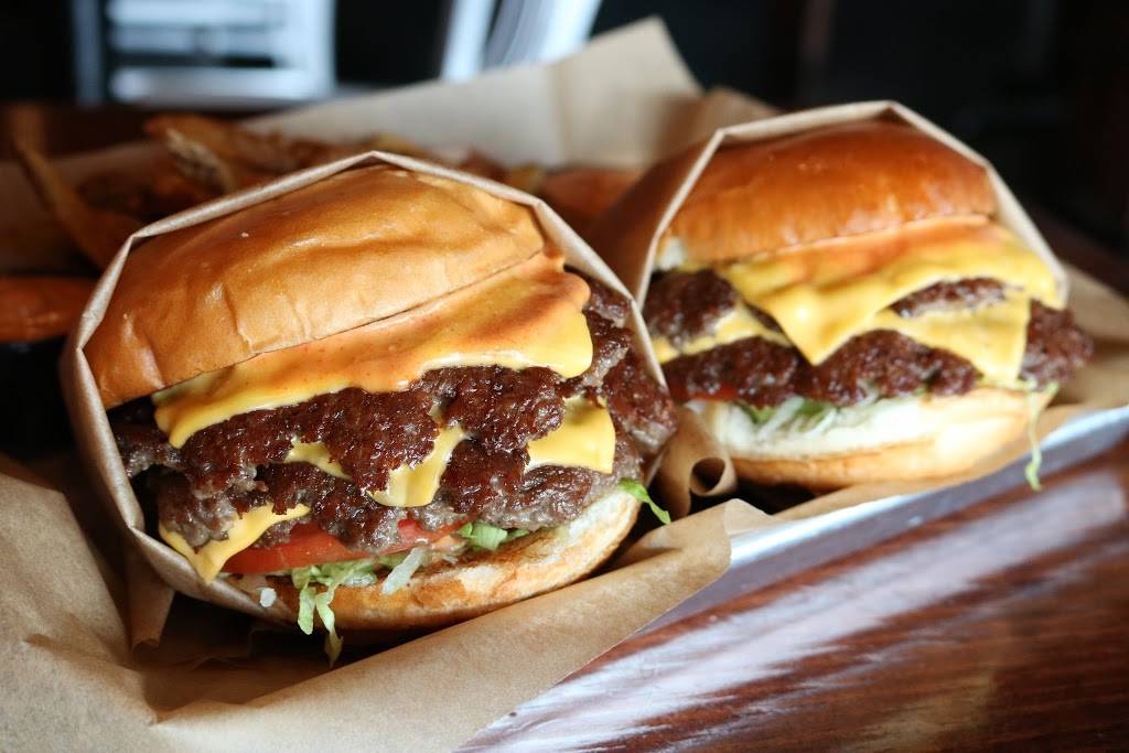 The Sear Shack Burgers & Fries | restaurant | 5101 Sanderlin Ave # 103, Memphis, TN 38117, USA | 9015674909 OR +1 901-567-4909