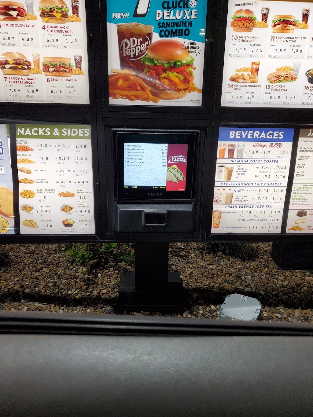 Jack in The Box | restaurant | 4250 North Expy, Brownsville, TX 78526, USA | 9565257059 OR +1 956-525-7059