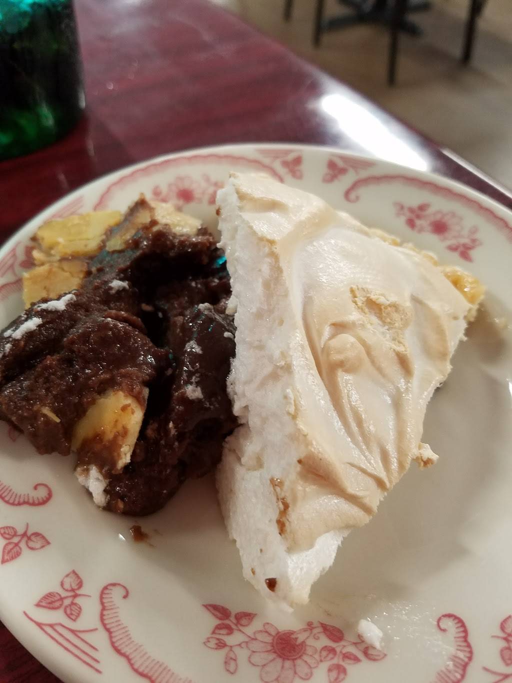 Sonny Buck Diner | restaurant | 3504, 238 Main St, Brookneal, VA 24528, USA | 4343768745 OR +1 434-376-8745