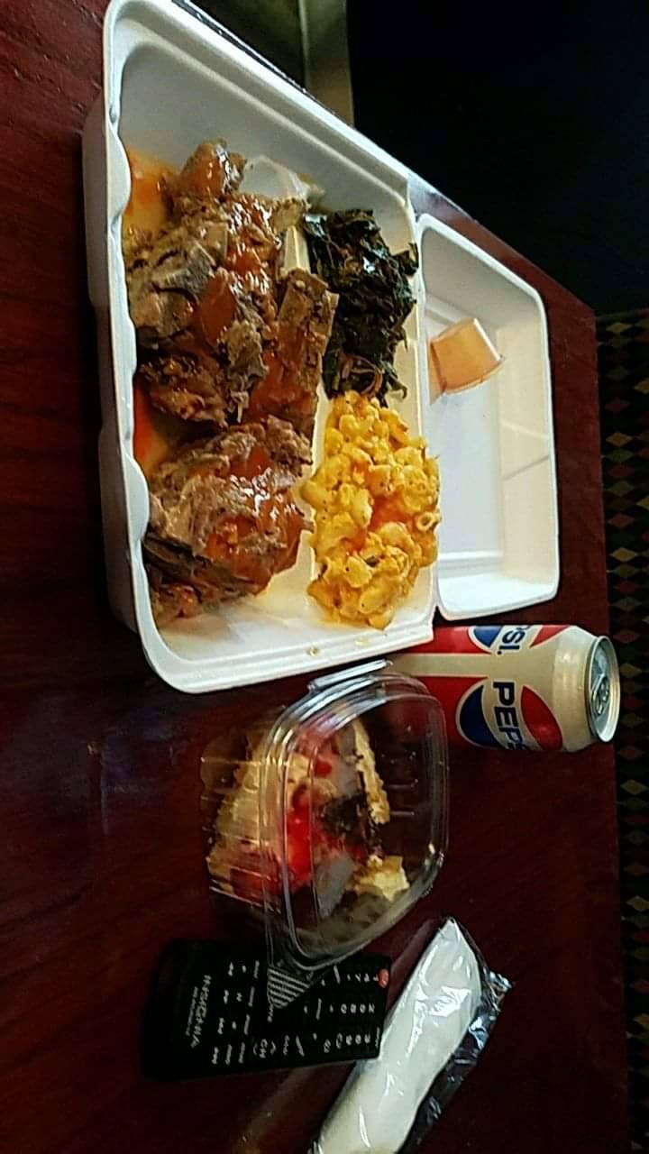 Mommas Kitchen | restaurant | 2853 E 25th St, Indianapolis, IN 46218, USA | 3176003603 OR +1 317-600-3603