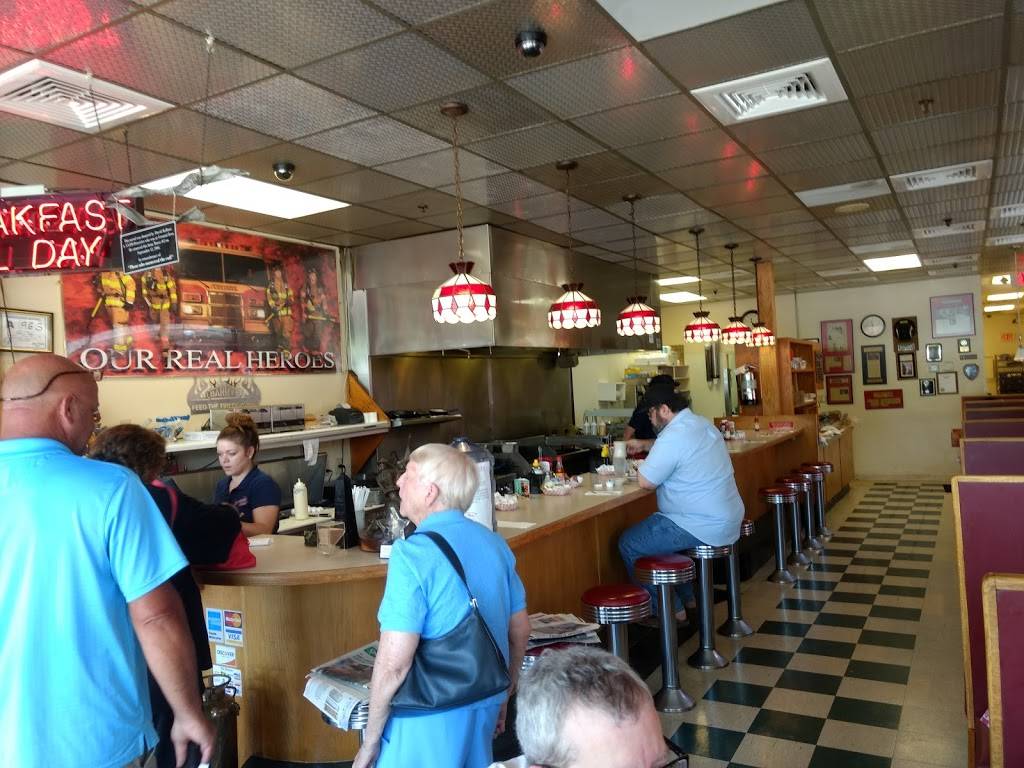 Barrys Cafe | restaurant | 2851 Jones Franklin Rd, Raleigh, NC 27606, USA | 9198593555 OR +1 919-859-3555